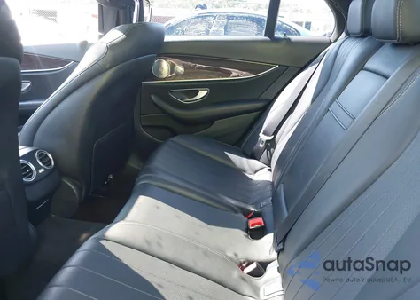 2020 Mercedes-Benz E 350 4Matic z USA, uszkodzony, nr VIN WDDZF8EB5LA731137